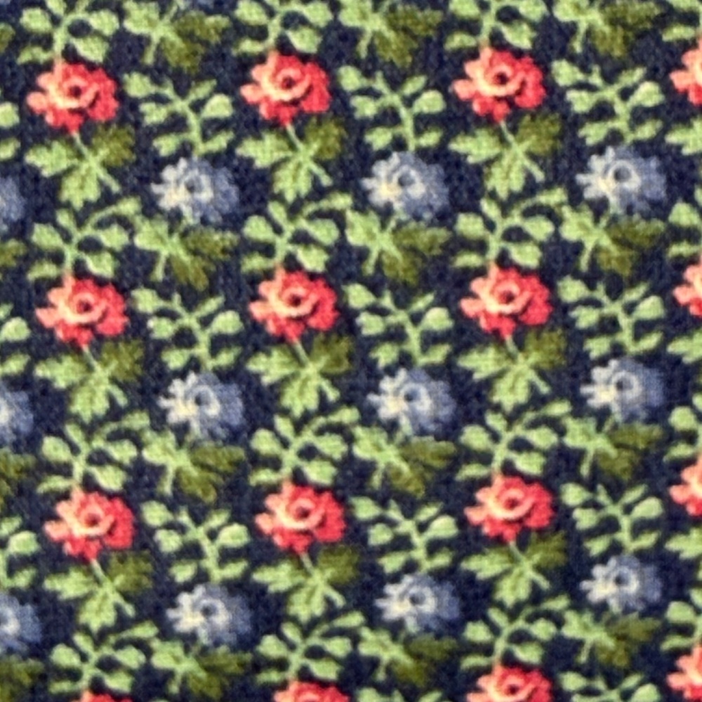 Crisp New Cotton Fabric 2 yds Pink Cabbage Roses on Blue Calico Quilting Quilt - Picture 2 of 12
